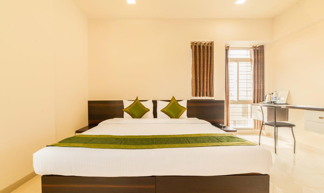 Hotel Treebo Trend Abode Nashik Zewnętrze zdjęcie